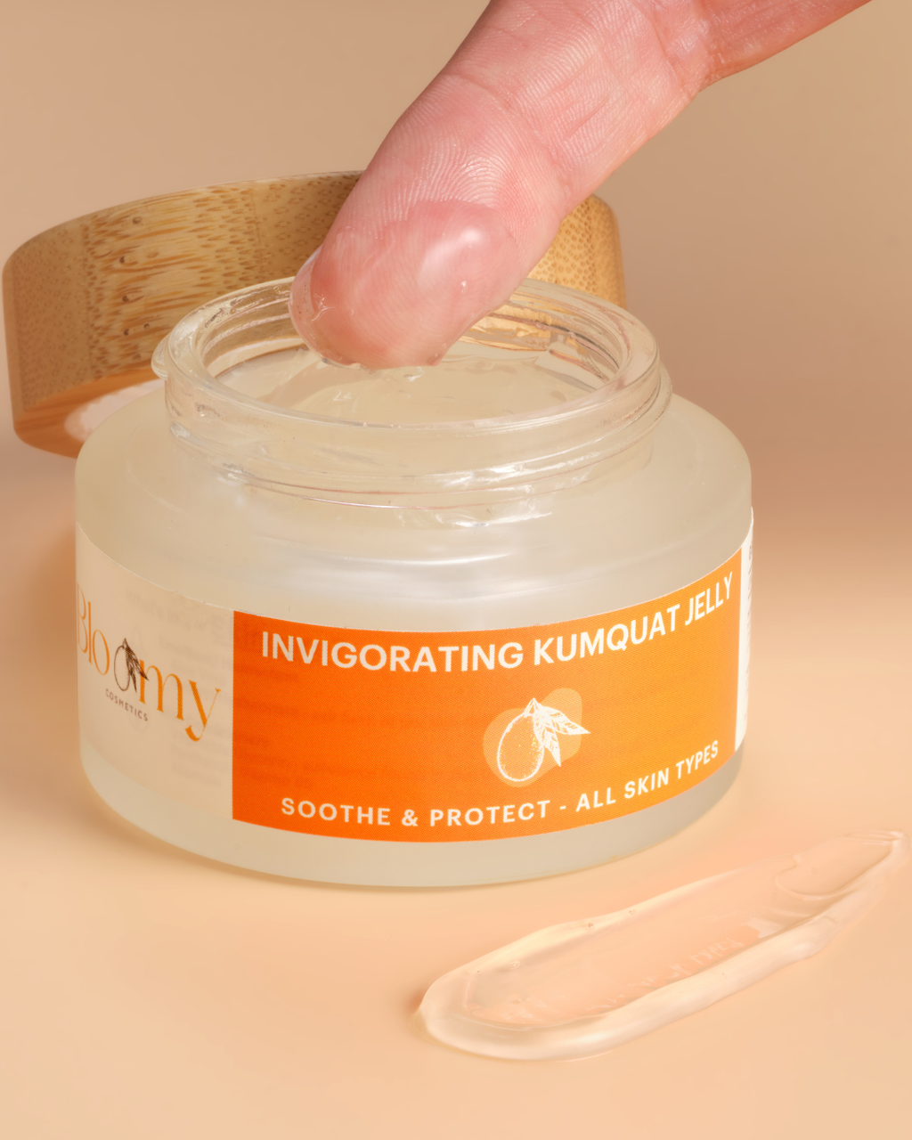 Gros plan gelée hydratante Bloomy Cosmetics – formule apaisante barrière cutanée